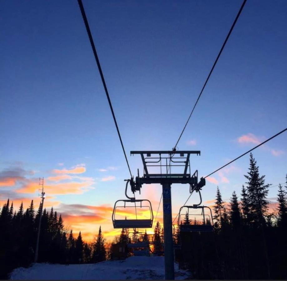 Condo Ski-In Ski-Out Stoneham Luaran gambar